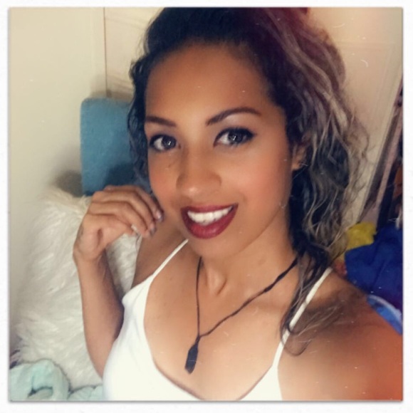 Meet your Posher, Jessica - Picture 2 of 8